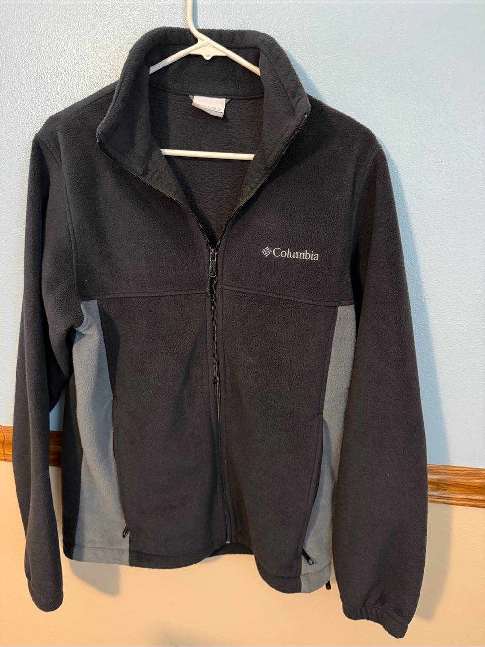 Columbia Black & Gray Full-Zip Lightweight Fleece Jacket Men’s Small